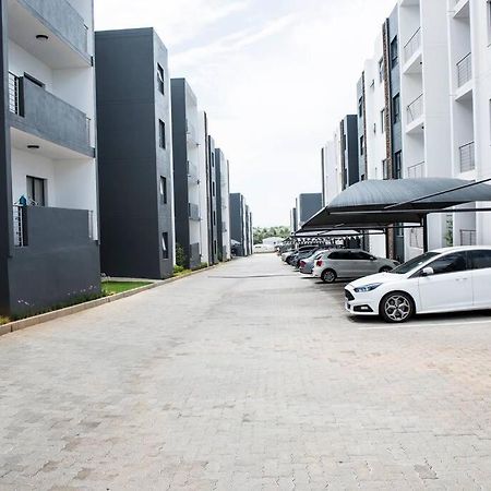 The Ellipse Palazzo Apartment Midrand Esterno foto