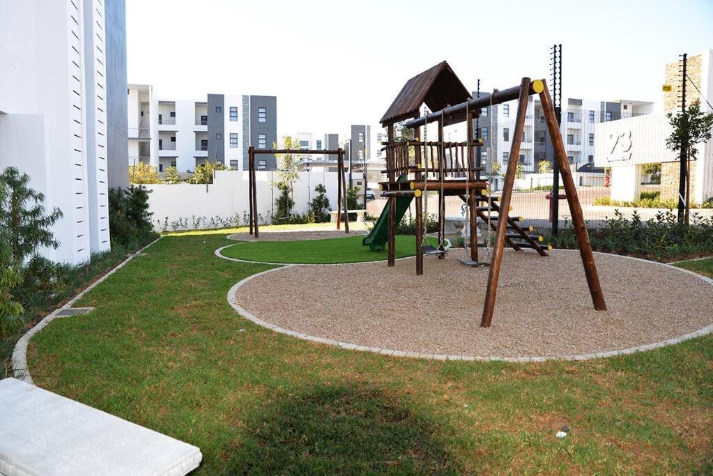 The Ellipse Palazzo Apartment Midrand Esterno foto